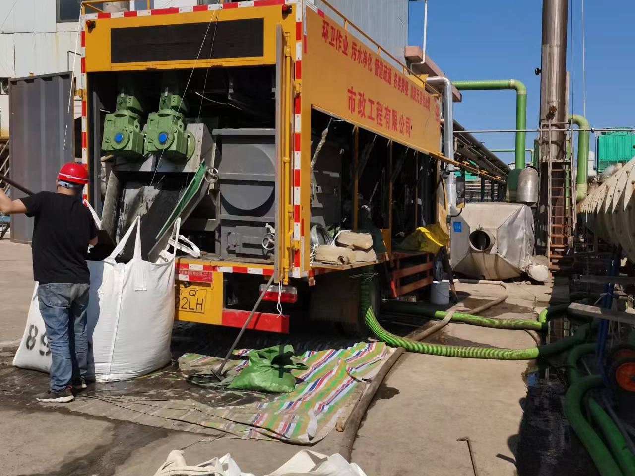 崇仁淤泥压干处理